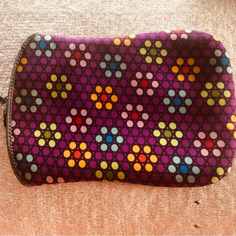 “Byo” Computer Sleeve Zip Close Lime Green Interior Center Crease 2 Tiny Stains